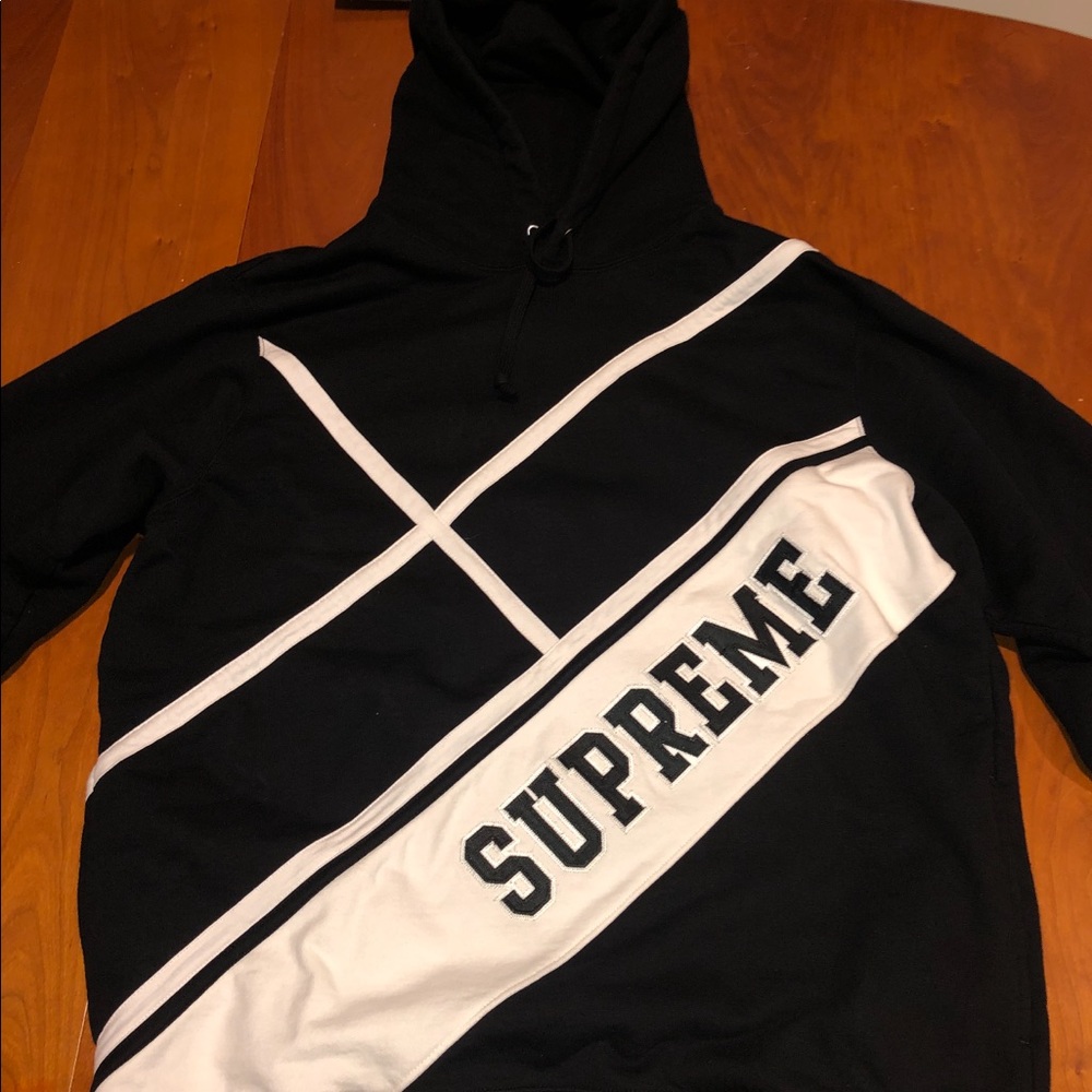 Supreme Sweatshirt